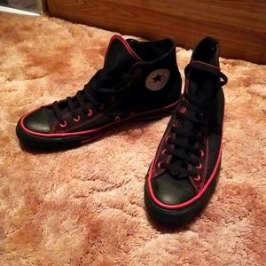Converse High Tops Black and Red Men's Size 11.5 Women's Size 13.5 Sneakers